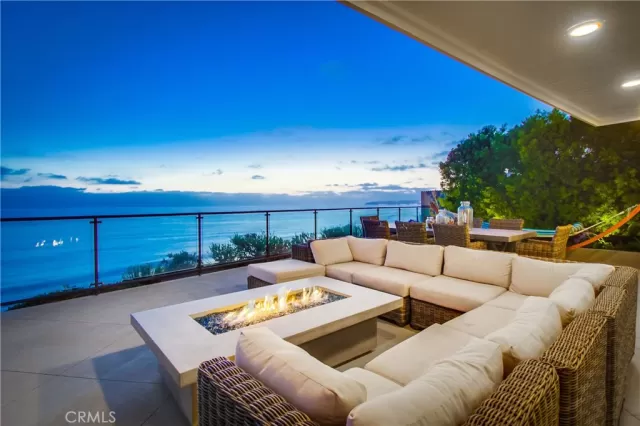 MLS: OC23104630 Condo For Sale