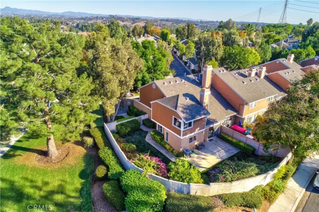 MLS: OC23104684 Condo For Sale