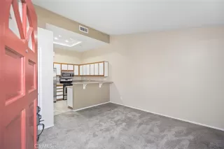 Photo #4: OC23104765 Listing 