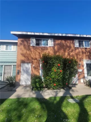 Photo #2: OC23104983 Listing 