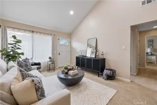 Photo #3: OC23105173 Listing 