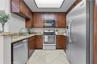 Photo #4: OC23105173 Listing 