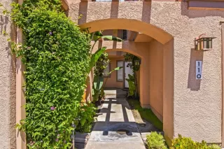 Photo #2: OC23105233 Listing 