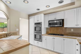 Photo #5: OC23105233 Listing 