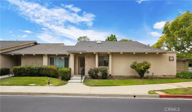 MLS: OC23105640 Condo For Sale