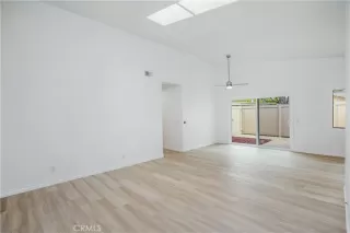 Photo #2: OC23105640 Listing