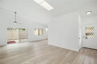 Photo #5: OC23105640 Listing