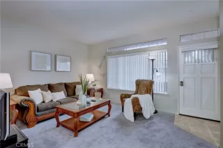 Photo #3: OC23105652 Listing 