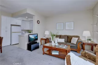 Photo #4: OC23105652 Listing 