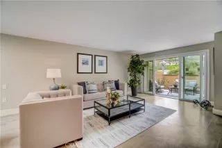 Photo #2: OC23105880 Listing 