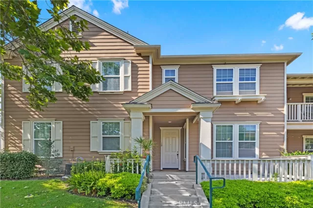 MLS: OC23105882 Condo For Sale