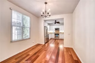 Photo #4: OC23105936 Listing 