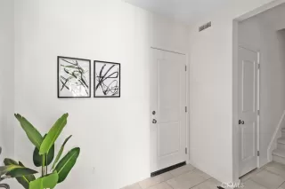 Photo #3: OC23106569 Listing