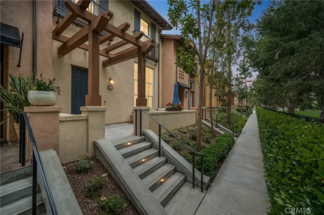 MLS: OC23106873 Condo For Sale