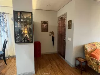 Photo #4: OC23107259 Listing