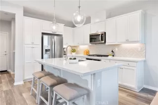 Photo #4: OC23108287 Listing