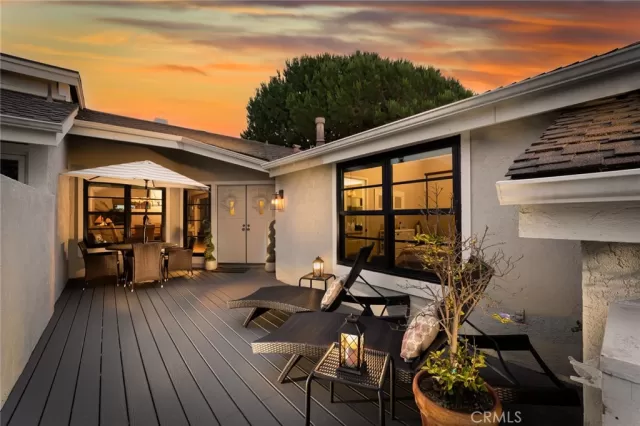 MLS: OC23108406 Condo For Sale