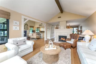 Photo #4: OC23108406 Listing 