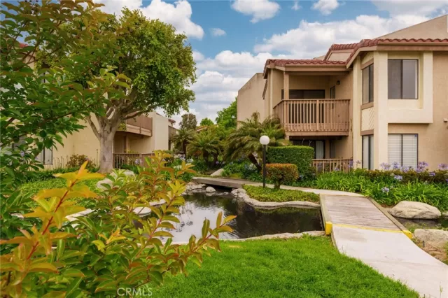 MLS: OC23108603 Condo For Sale