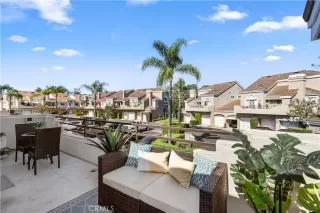 Photo #4: OC23108664 Listing