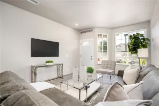 Photo #2: OC23108830 Listing 