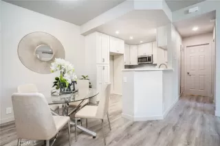 Photo #3: OC23108830 Listing 