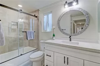 Photo #4: OC23108837 Listing