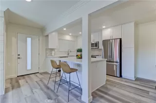 Photo #5: OC23108837 Listing