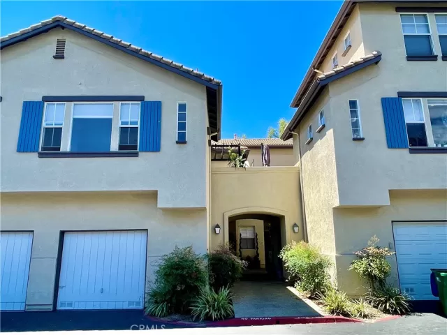 MLS: OC23108895 Condo For Sale