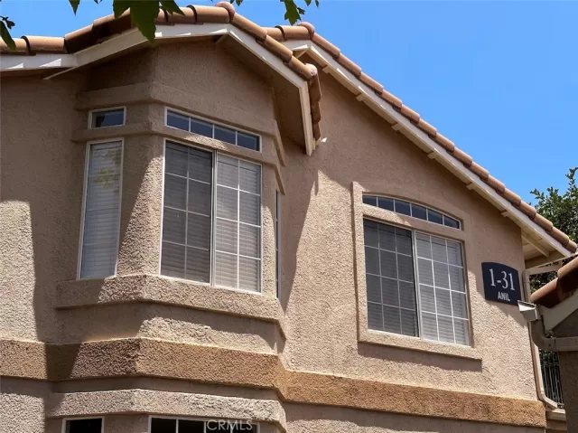 MLS: OC23108965 Condo For Sale