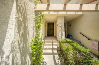 Photo #4: OC23109073 Listing