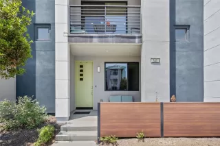 Photo #2: OC23109093 Listing 