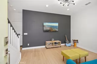 Photo #4: OC23109093 Listing 