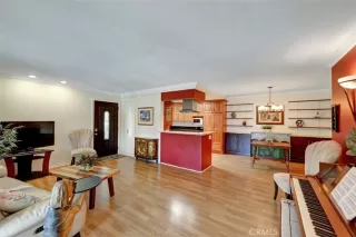 Photo #4: OC23109322 Listing