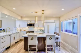 Photo #6: OC23109391 Listing