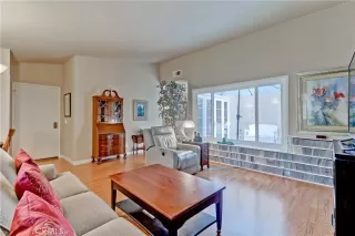 Photo #5: OC23109492 Listing