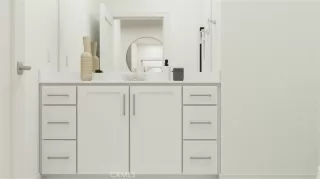 Photo #5: OC23109528 Listing 