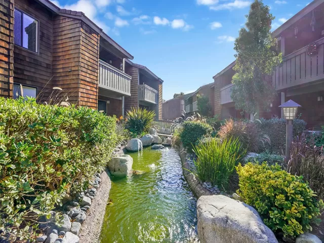 MLS: OC23109958 Condo For Sale