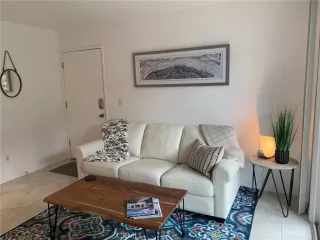 Photo #4: OC23109958 Listing