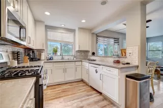 Photo #2: OC23109972 Listing 