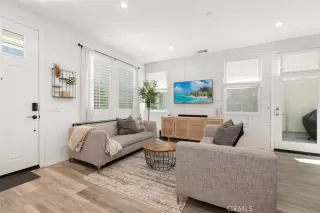 Photo #5: OC23110036 Listing