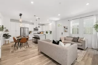 Photo #6: OC23110036 Listing