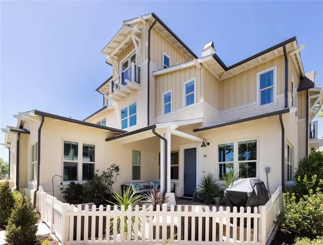 MLS: OC23110322 Condo For Sale