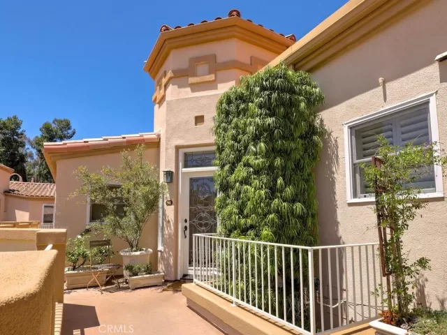 MLS: OC23110380 Condo For Sale