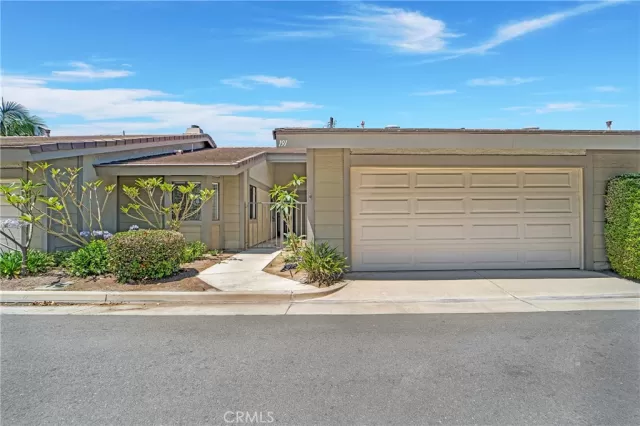 MLS: OC23110415 Condo For Sale