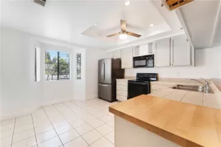 Photo #3: OC23110415 Listing 