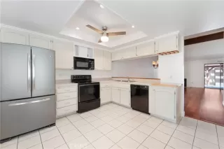 Photo #4: OC23110415 Listing 