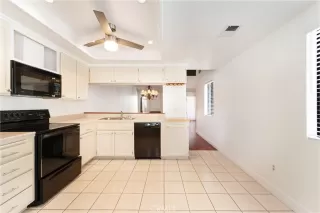 Photo #5: OC23110415 Listing 