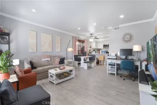 Photo #2: OC23110674 Listing