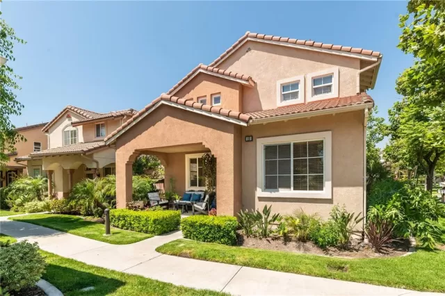 MLS: OC23110815 Condo For Sale